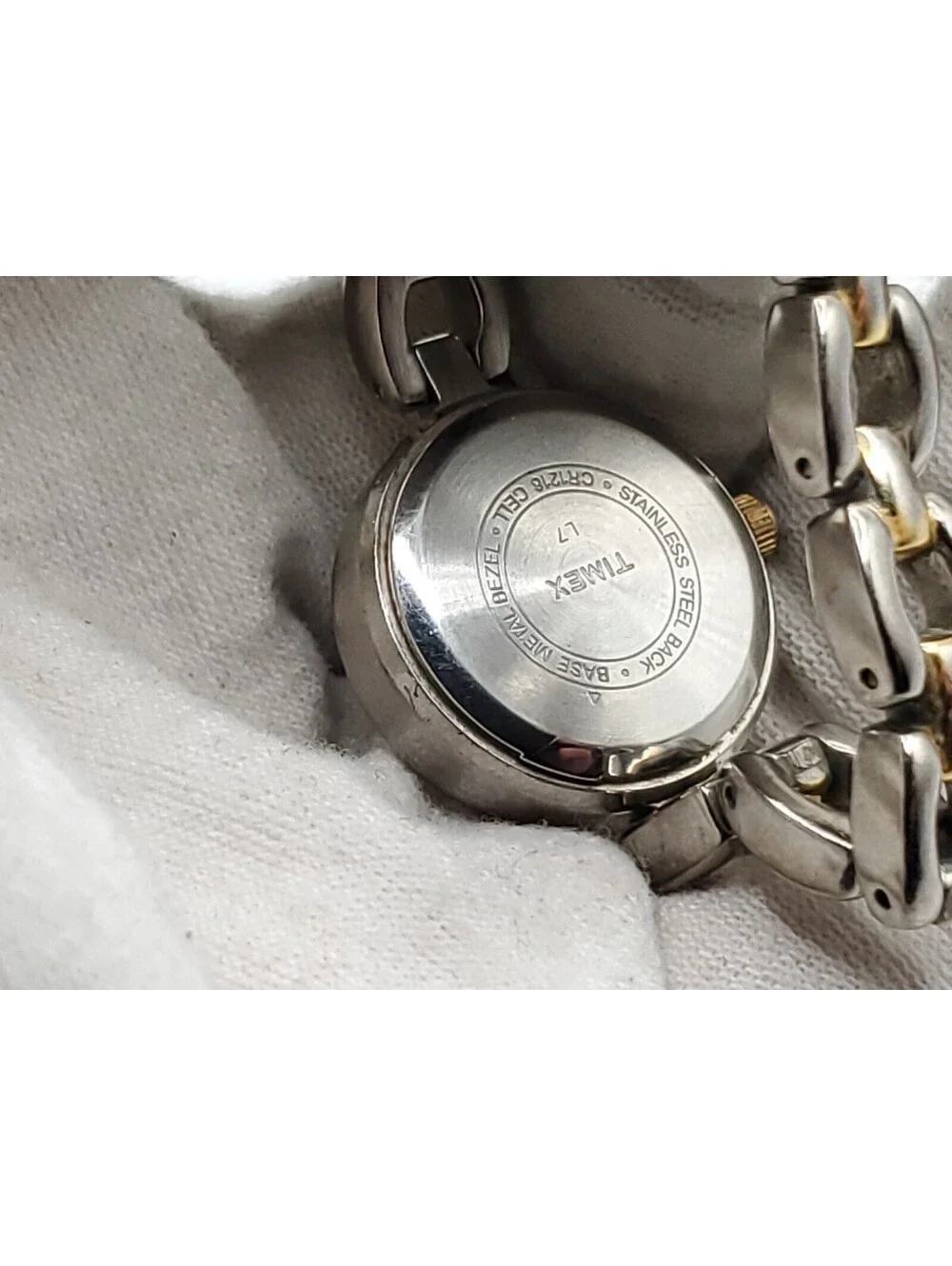 Carriage By Timex Womens Watch New Battery Two-Tone Silver Tone Dial 20mm